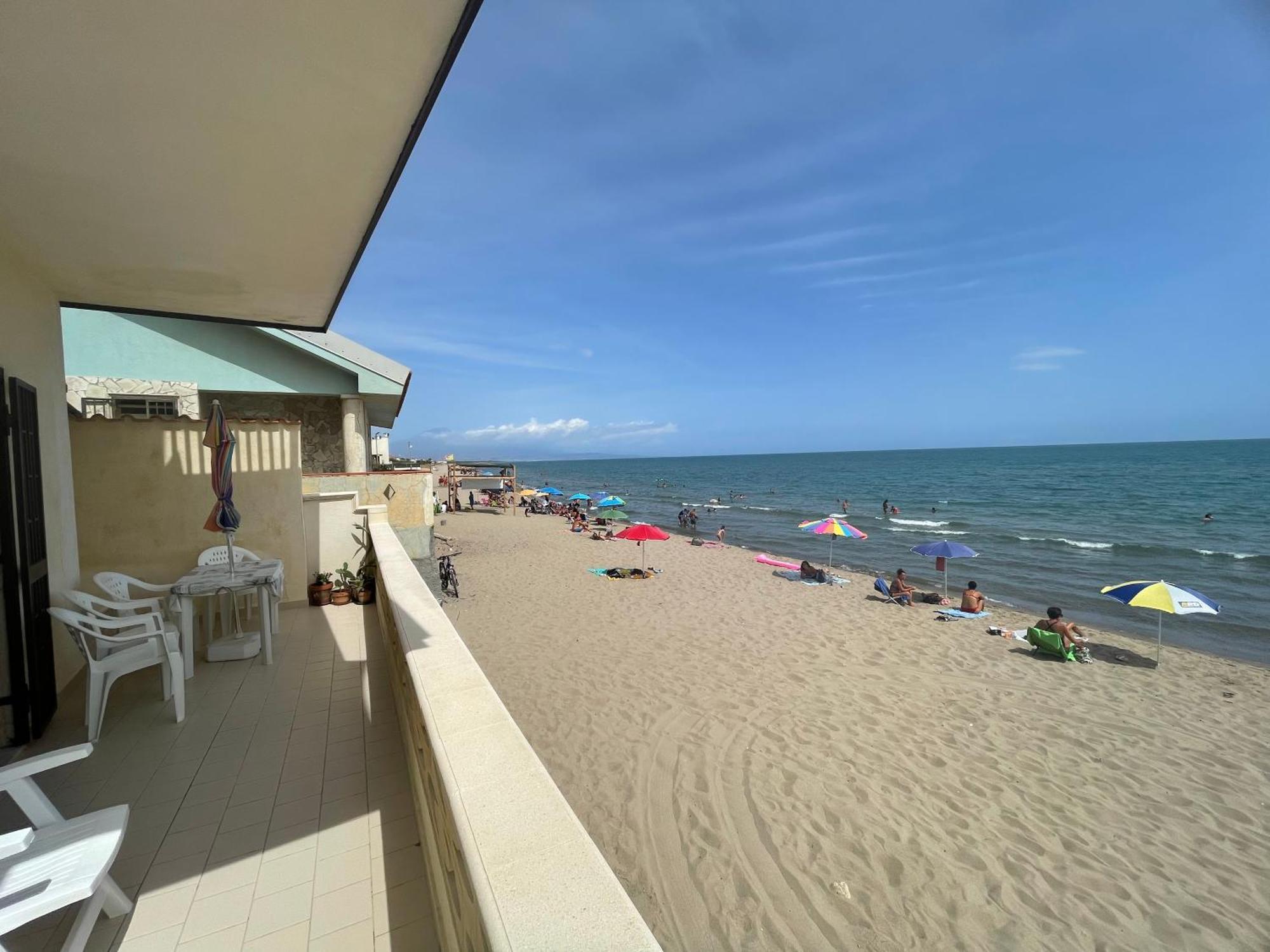 아그노네배그니 Paradiso Fronte Mare 빌라 외부 사진